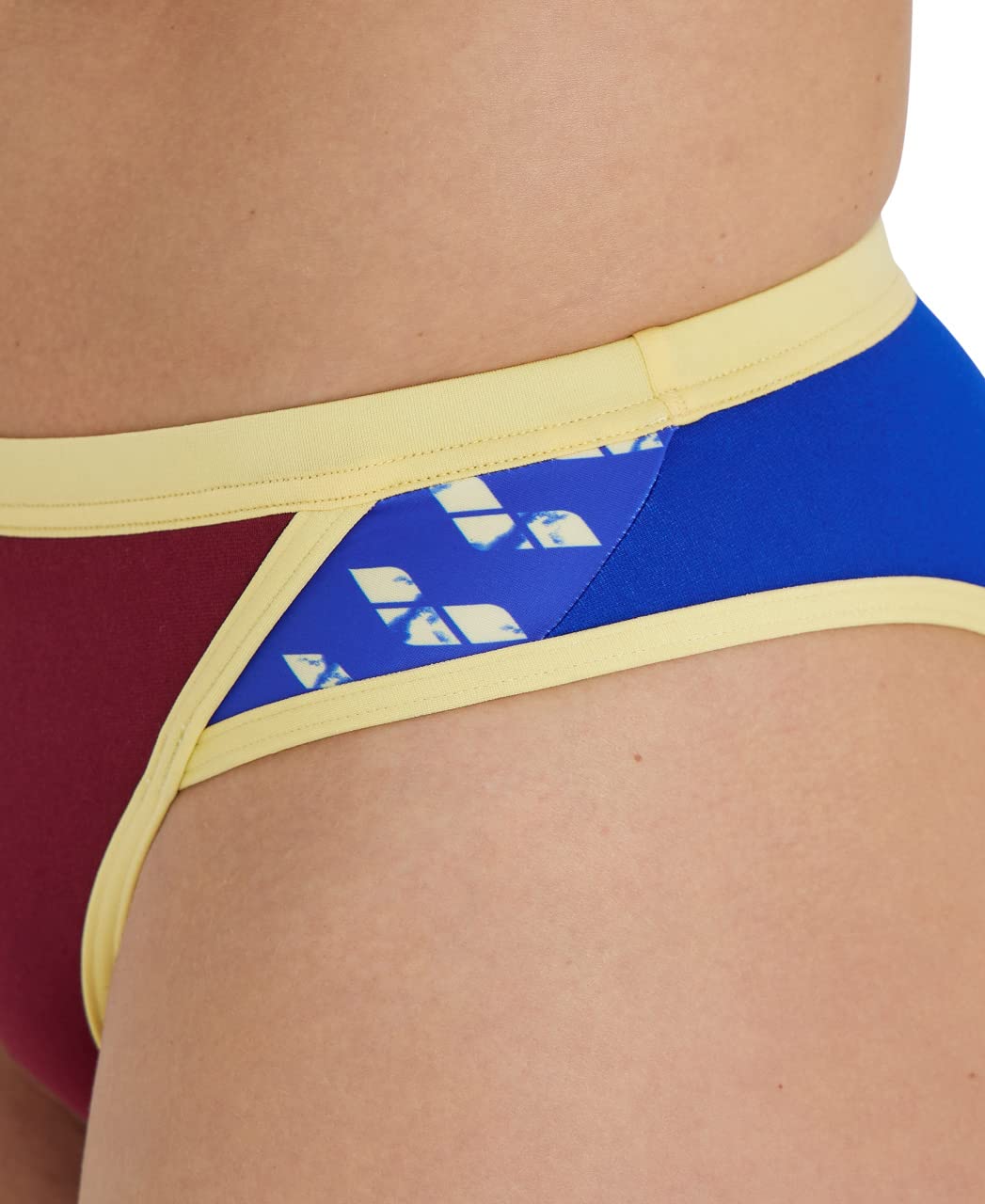 Arena Performance Icons Solid Women's Two-Piece Swimsuit Cross Back MaxLife Bikini Pool Training Suit - Image 4